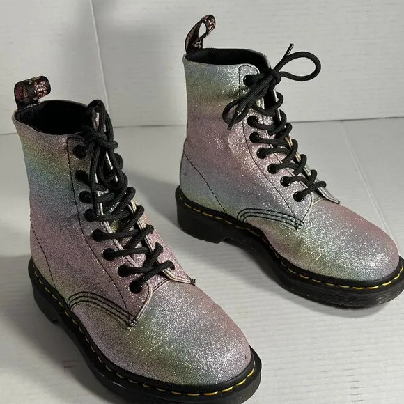 Women's Dr. Martens size 6 New boots