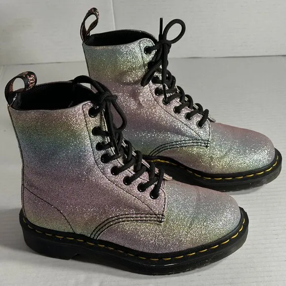 Women's Dr. Martens size 6 New boots