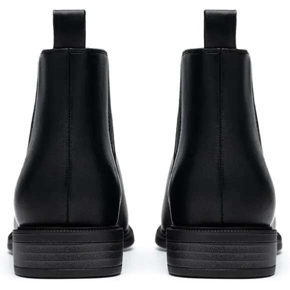 Women's Fall Flat Chelsea Boots Black Polyurethane Comfortable Short Ankle Boots