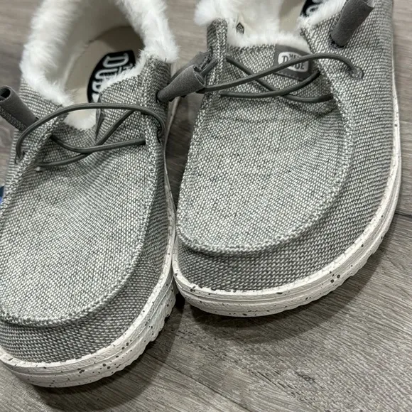Women’s Hey Dude Slip On Shoe Gray Size 7 Wendy Warmth Faux Fur