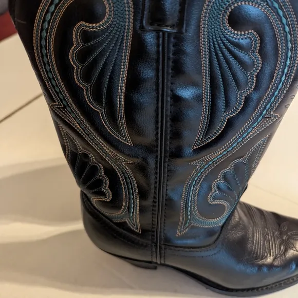 WOMENS LAREDO BLACK BOOT WESTERN 🤠 COWBOY COWGIRL BOOTS SIZE 8 NICE