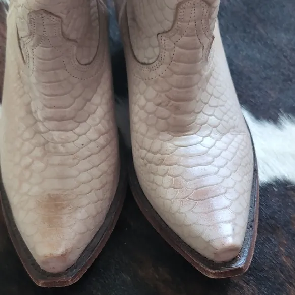 Women's Snakeskin Idyllwind Cowboy Boots
