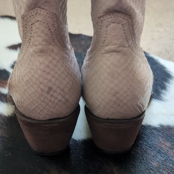 Women's Snakeskin Idyllwind Cowboy Boots