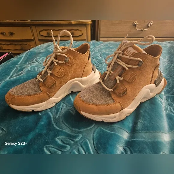Womens Sorel Kinetic Renegade Caribou Boot