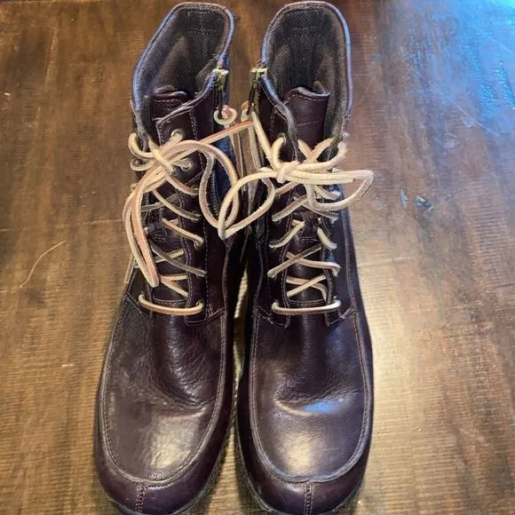 Women’s Timberland boots lace up waterproof size 8.5