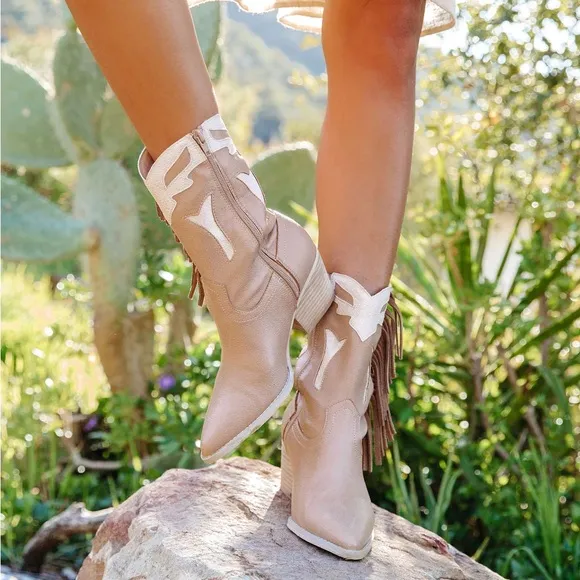 Women's Vici Western Millie Fringe Bootie