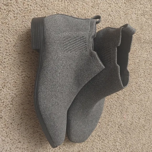 Women's VIVAIA Ryan Slip-on Women's Ankle Boots | gray | Sz: 40 EU - 9.5 US