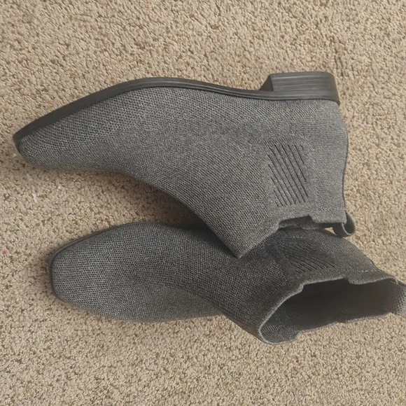 Women's VIVAIA Ryan Slip-on Women's Ankle Boots | gray | Sz: 40 EU - 9.5 US