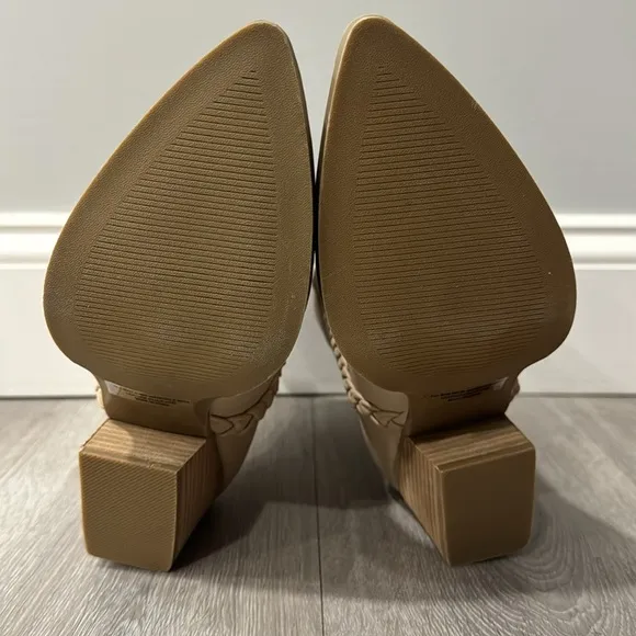 Women’s Western Cowboy Booties Size 8 Tan Ankle Bootie Dolce Vita