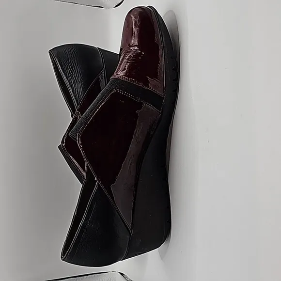 Wonders burgundy and black wedge slip on shoes size 42 European