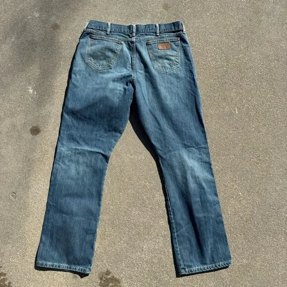 Wrangler Retro Relaxed Boot Cut Blue Jeans Cowboy Western 10WRT20RT Size 38x34