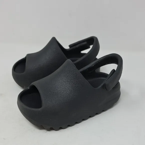 Yeezy Slide Infants Sandals Onyx Size 7K