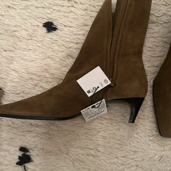 Zara 7.5 (38) Split Leather Ankle Suede Kitten Heeled Ankle Boots. Gorgeous! NWT