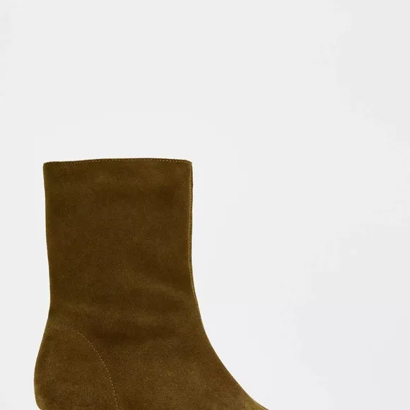Zara 7.5 (38) Split Leather Ankle Suede Kitten Heeled Ankle Boots. Gorgeous! NWT