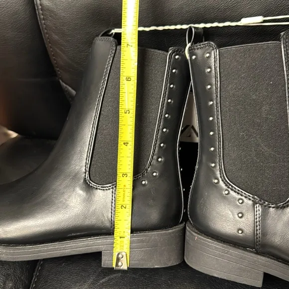 ZARA ankle boots (about a ladies size 5)