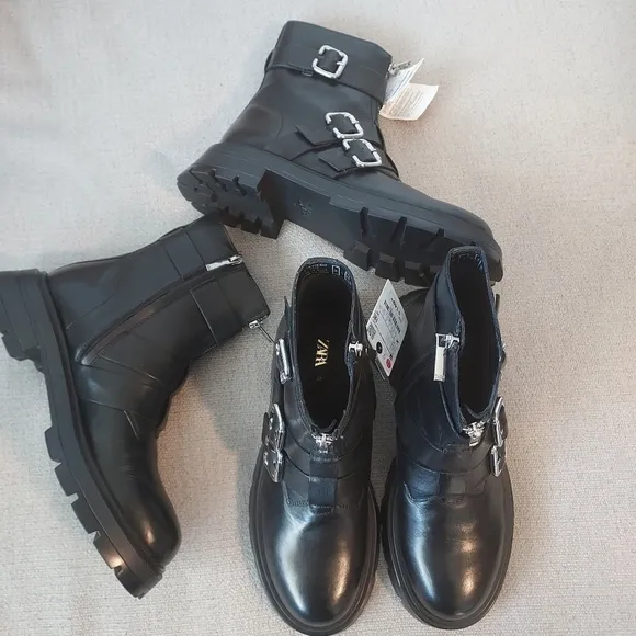 ZARA low heeled Leather ankle boots with buckles