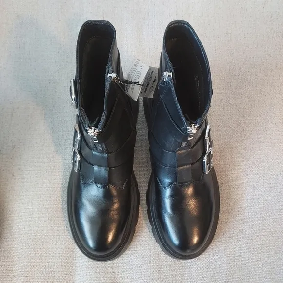 ZARA low heeled Leather ankle boots with buckles