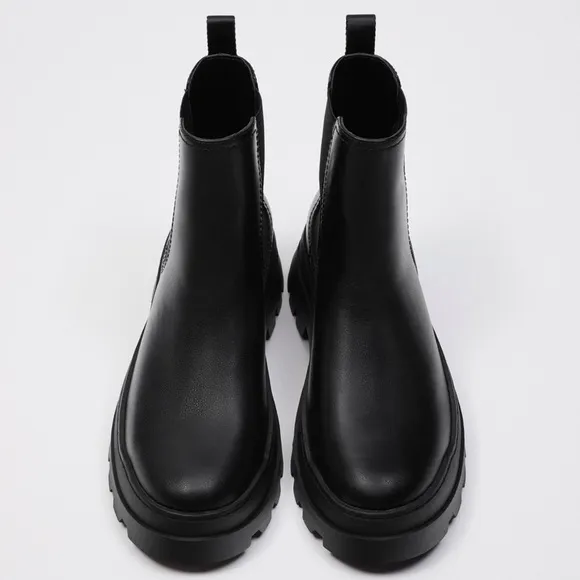 ZARA THICK SOLE ANKLE BOOTS SZ 7