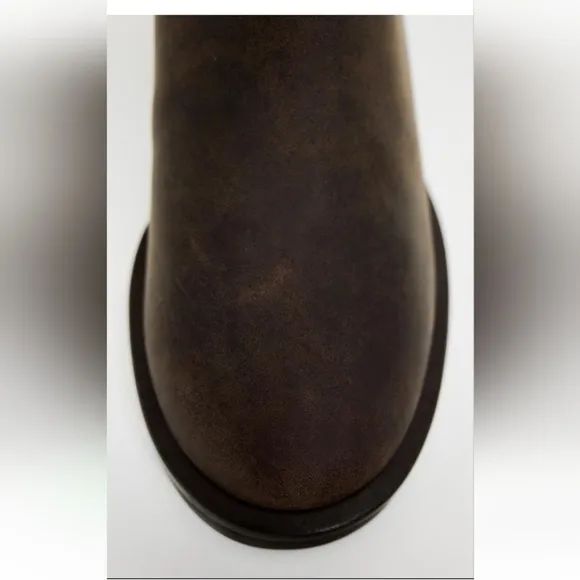 Zara Wide Heeled Leather Ankle boots with Removable Buckle Sz-9