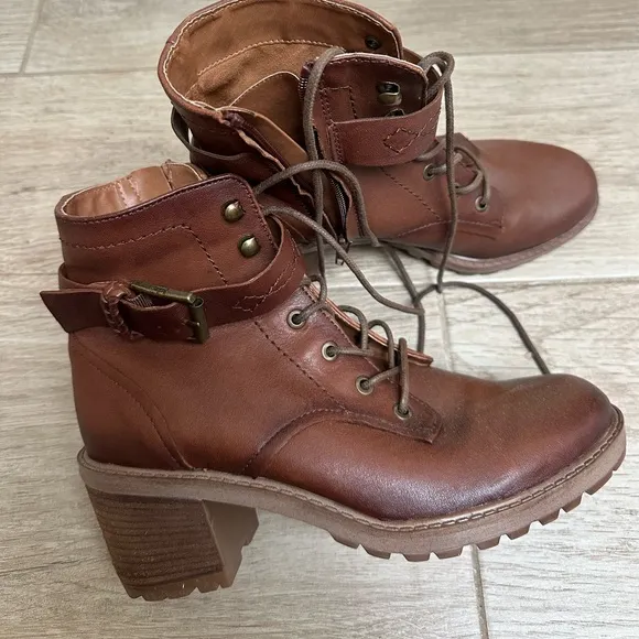 Zodiac Women's Brown Leather Ankle Boots